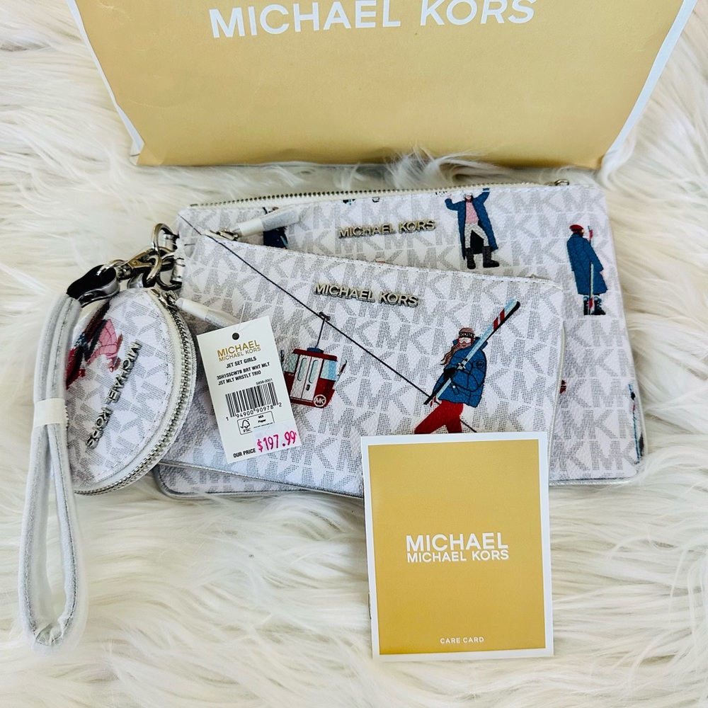 NWT Michael Kors Ski Print Jet Set Girl's Trio
Wristlet Set